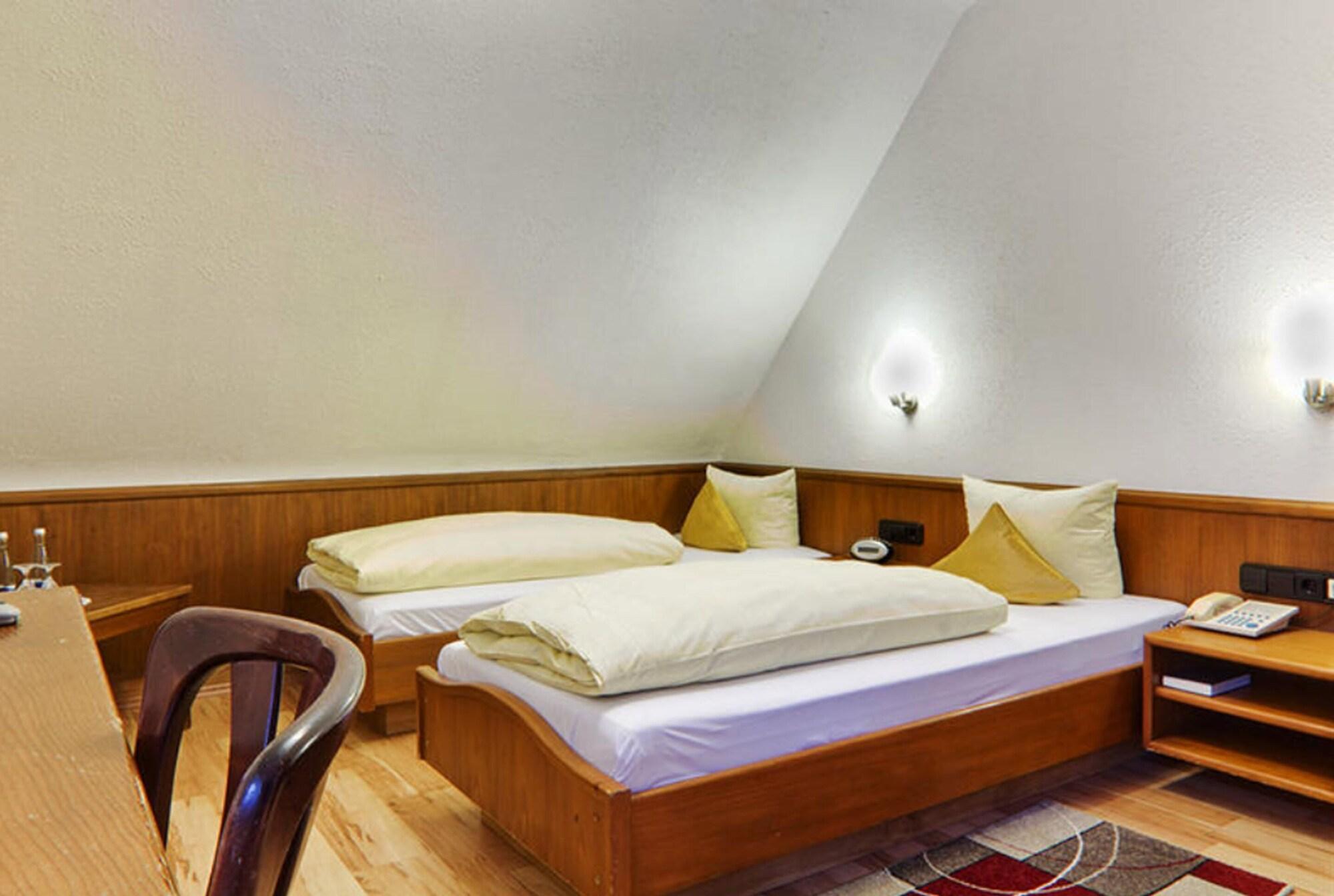 Hotel Lamm Remshalden Esterno foto